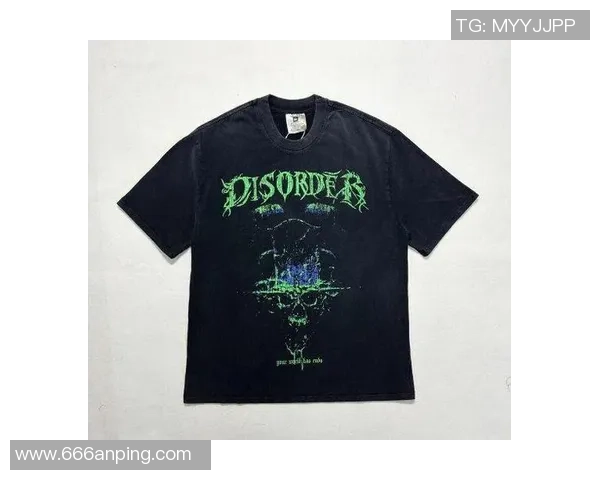 男士项链足球风潮来袭展现个性魅力与运动精神的完美结合 男士项链足球风潮来袭展现个性魅力与运动精神的完美结合